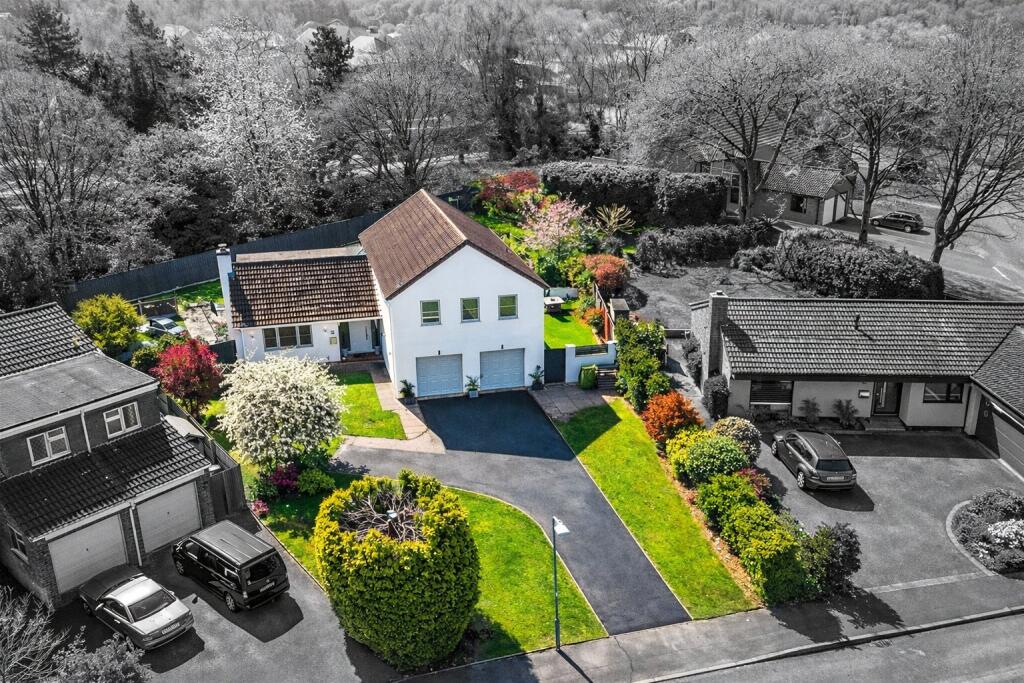 Carnoustie, Tamworth, Staffordshire, B77