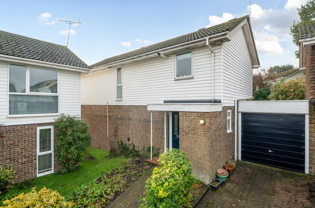 Main image of property: Sylvanus, Bracknell, Berkshire