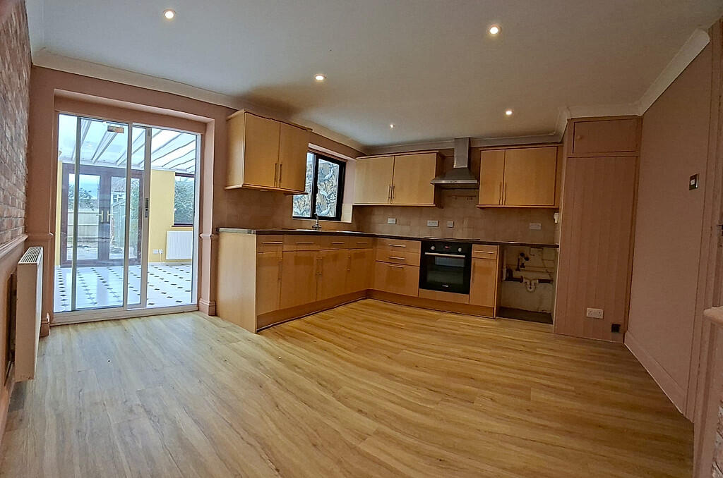 House in Redhill - More