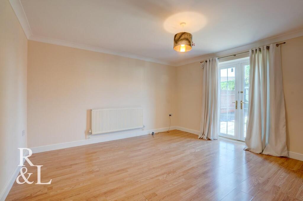 House in Swadlincote, Church Gresley - More