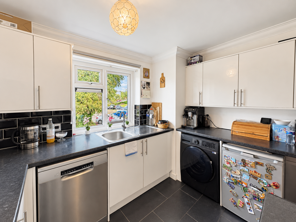 Apartment in Southampton - View 5