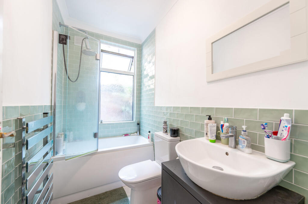 Apartment in London - View 5