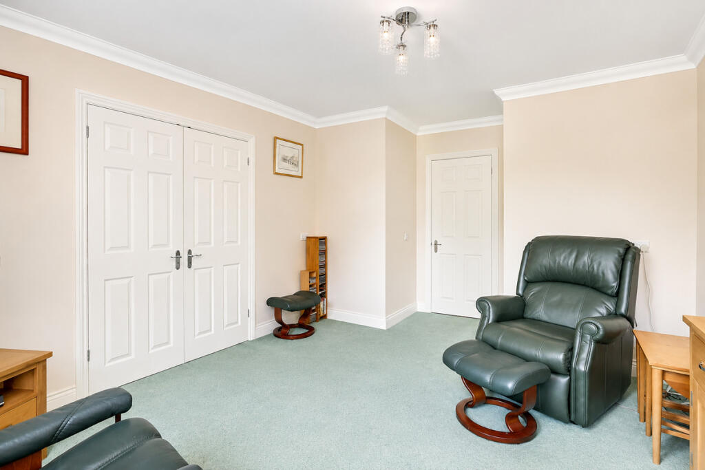 Apartment in Romford, Chadwell Heath - View 5
