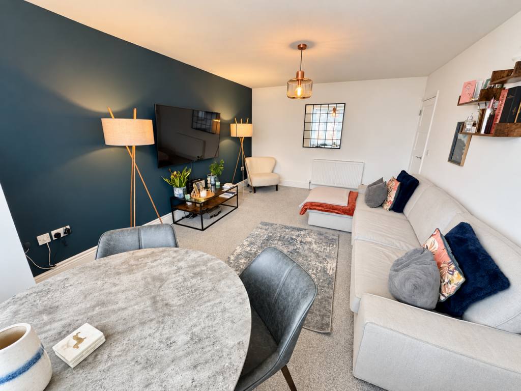 Apartment in Christchurch, Southbourne, Bournemouth - View 5