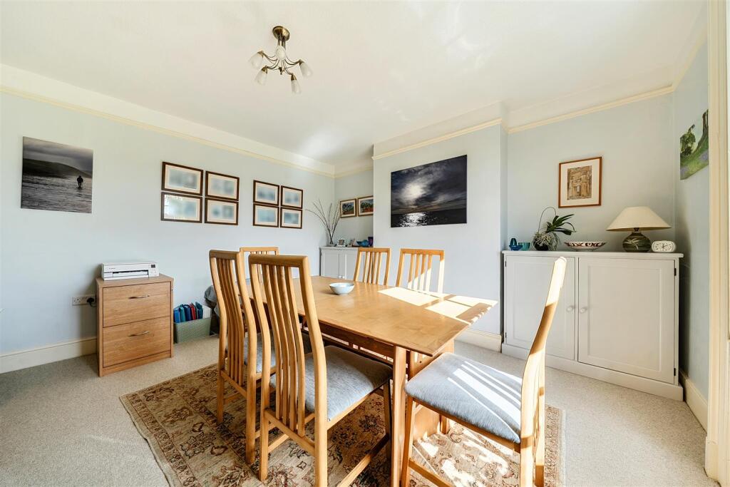 House in Mid Devon, Uffculme - More
