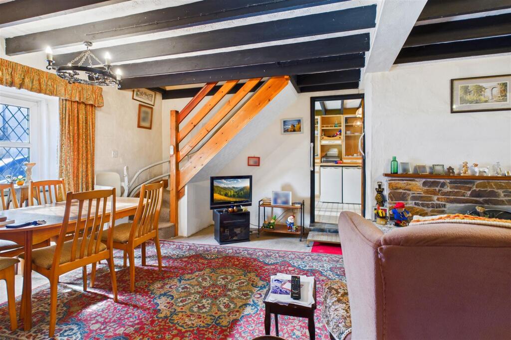 Nanhayes Row, St. Newlyn East, - View 3