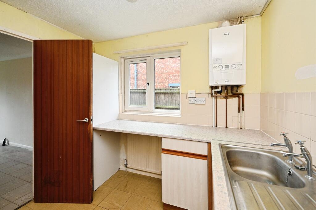Orchard Court, Gaywood, King's Lynn photo 3