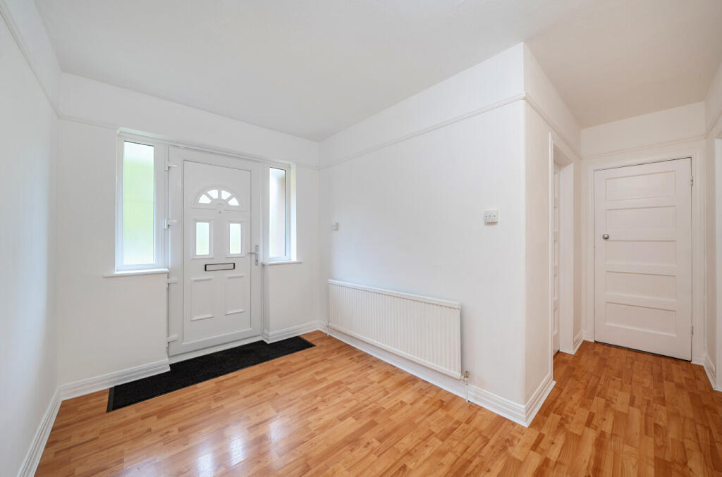 Apartment in Harrow - More