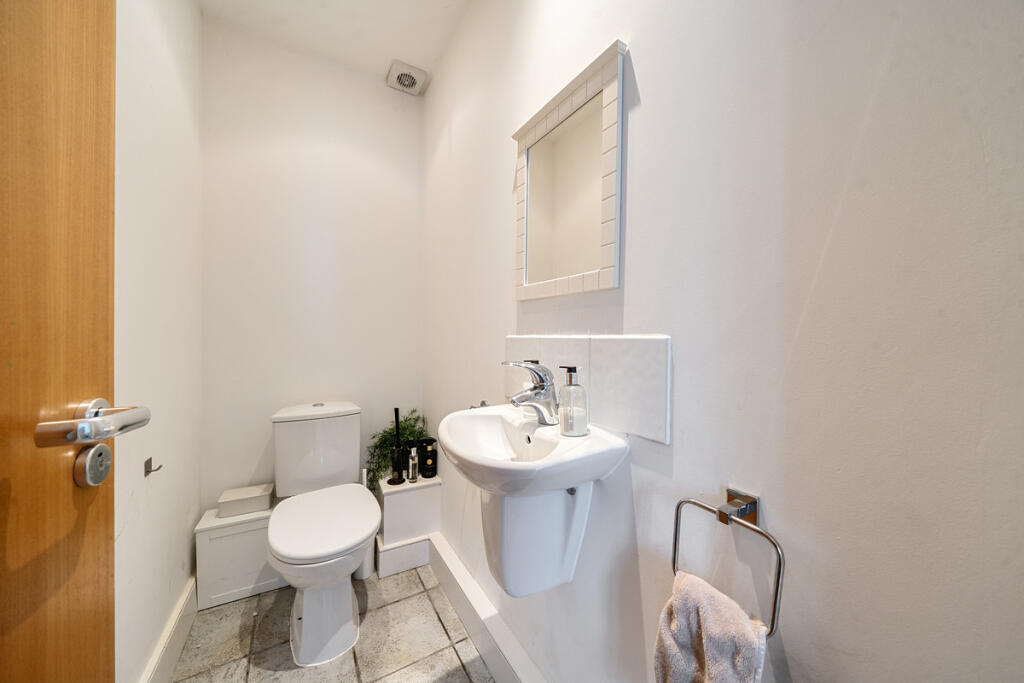 House in London, Bellingham, Southend - View 5
