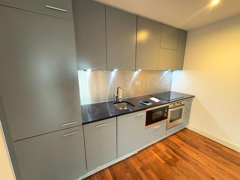 Apartment in Liverpool - View 5