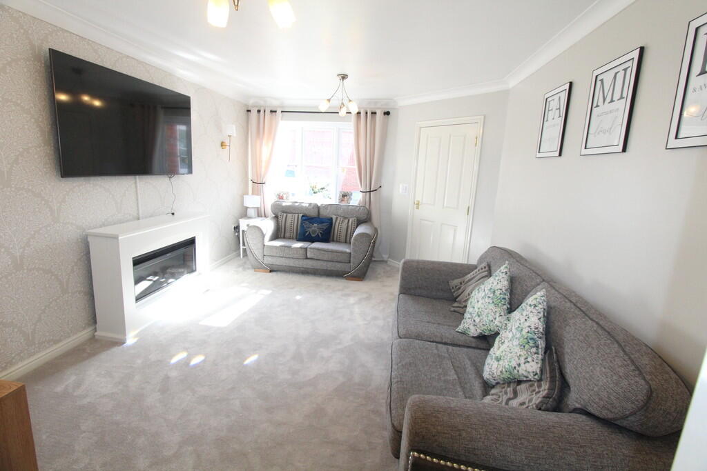 Alyn Road, Gwersyllt photo 5