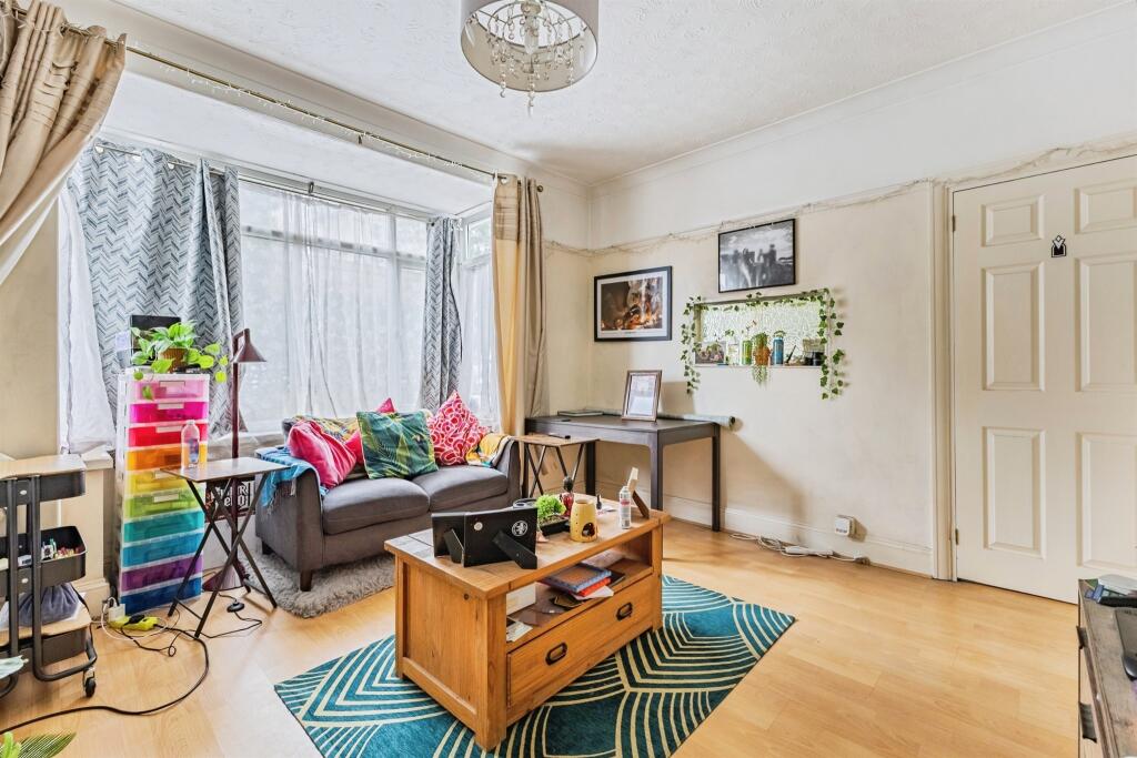 Apartment in Torquay, Torbay - View 5