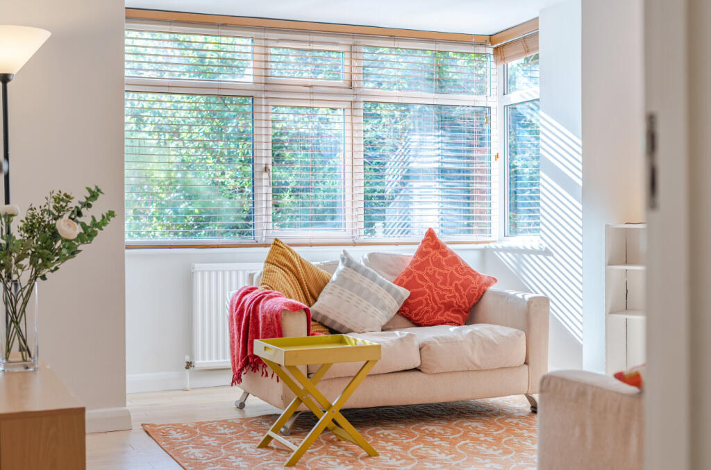 Apartment in Hove, Brunswick - More
