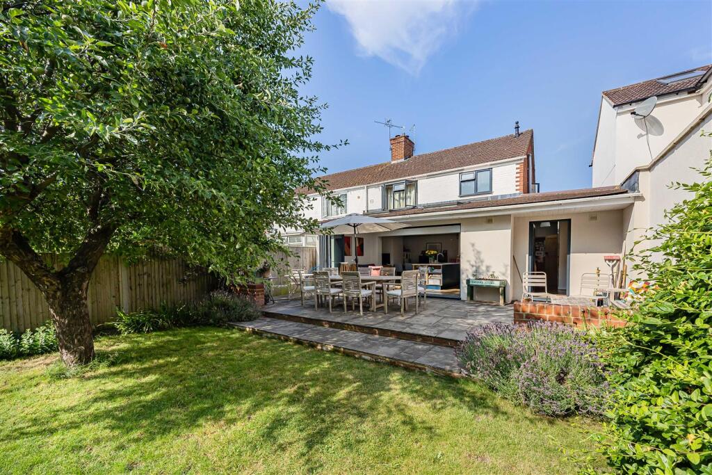 House in Reading, Caversham Heights - View 4