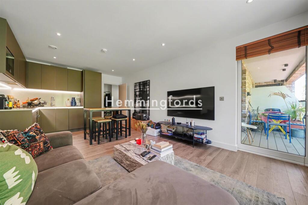 Apartment in London - View 3