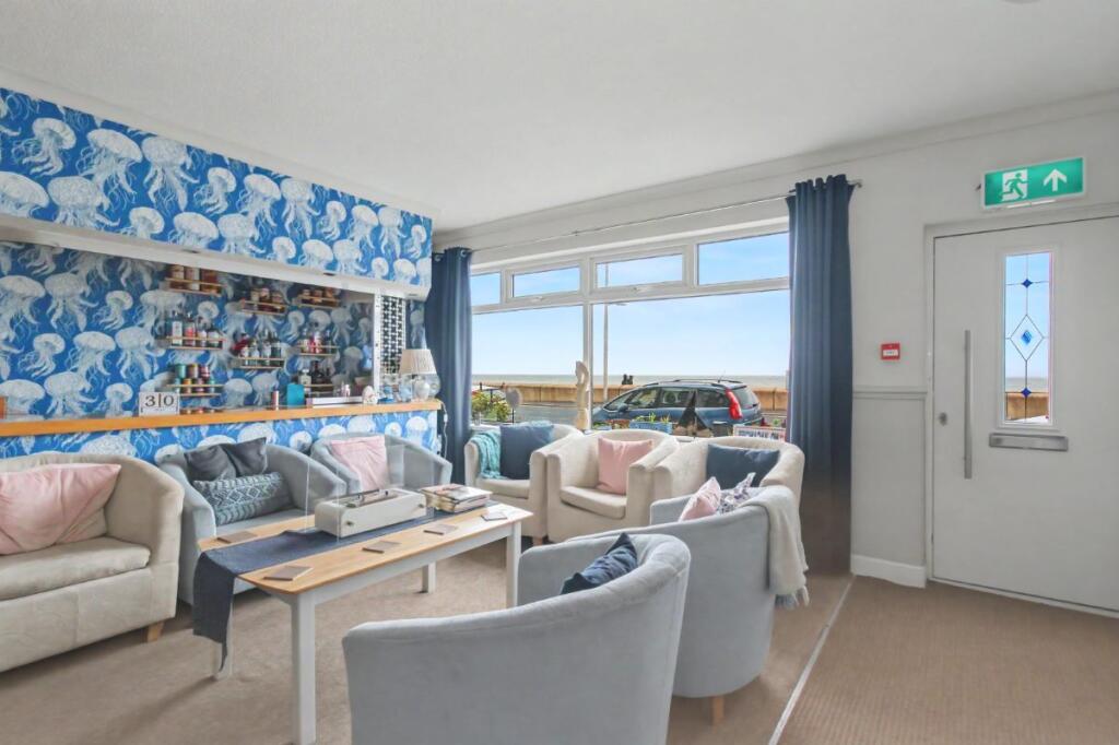 363 Marine Road East, Morecambe, Lancashire, LA4 5AQ photo 3