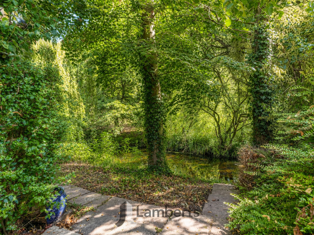 Riverside, Studley, B80 photo 4