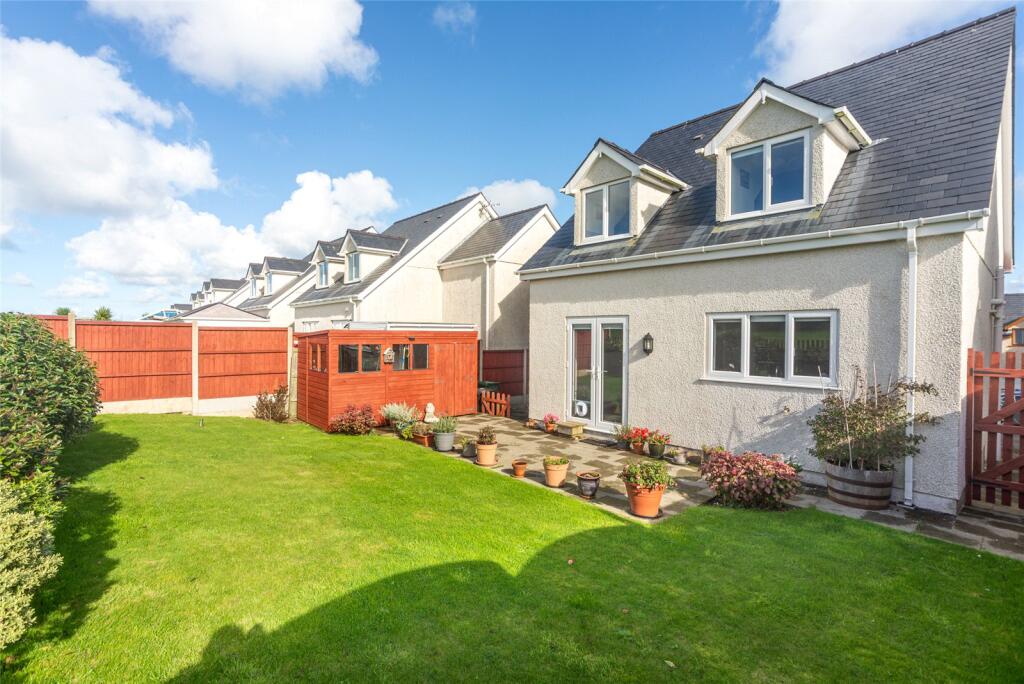 House in Bull Bay, Amlwch - More
