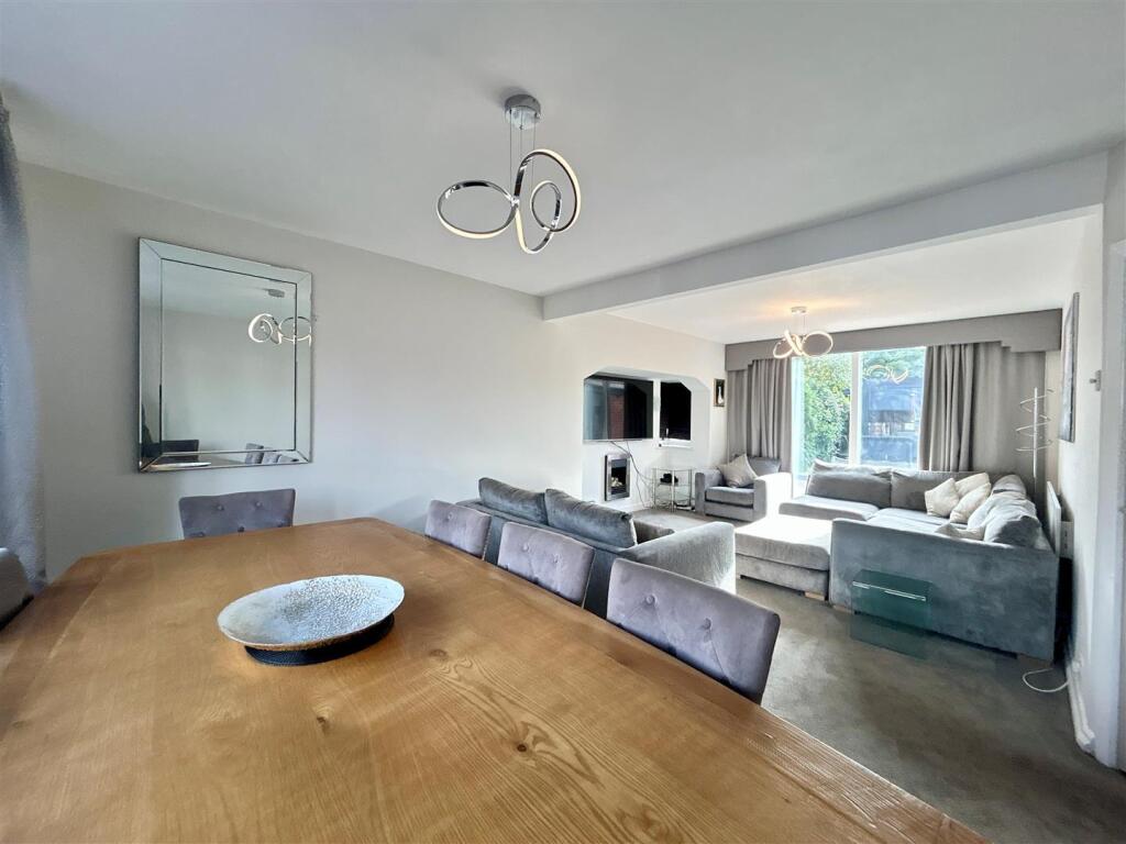 Central Drive, Heald Green photo 4