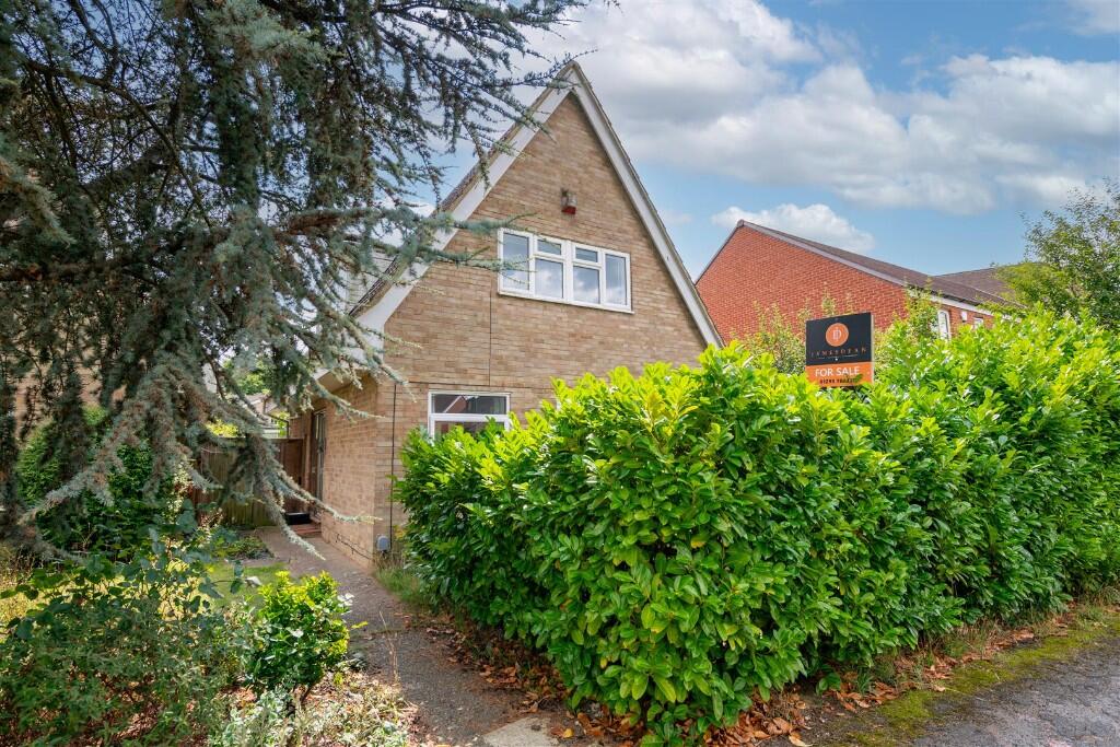 Main image of property: Horley, RH6 