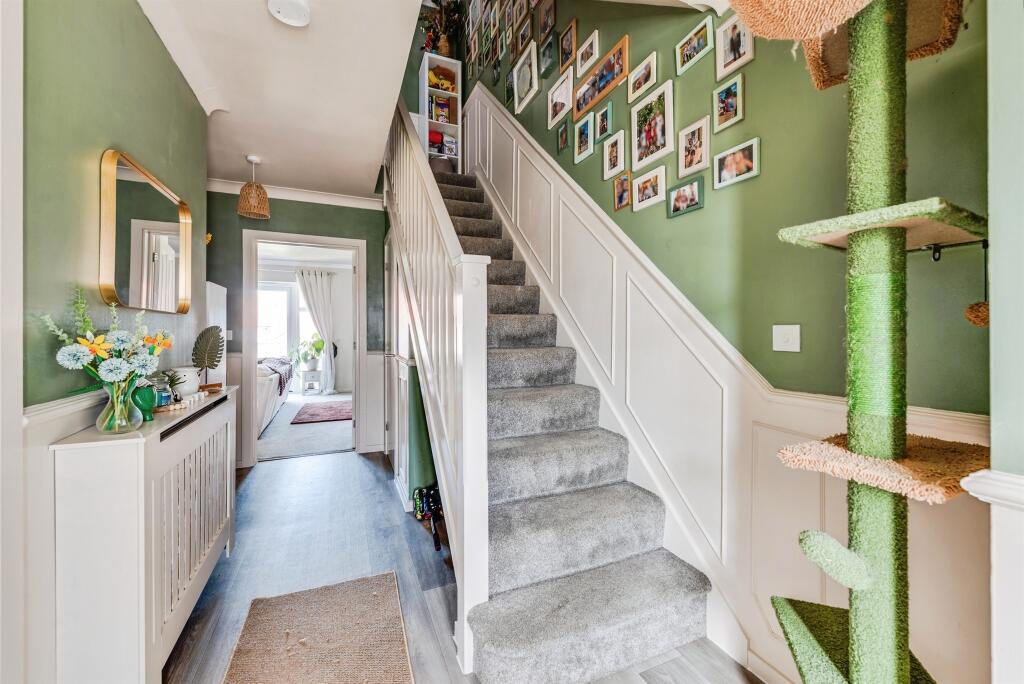 House in Faringdon, Great Faringdon - View 2