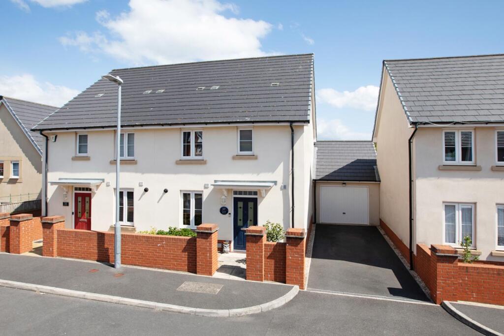 3-bed semi-detached on Clover Drive, Dawlish, EX7, £275,000