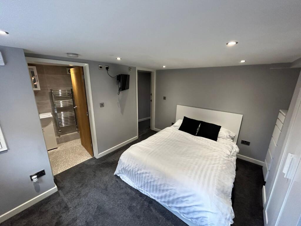 House in Leeds - View 5