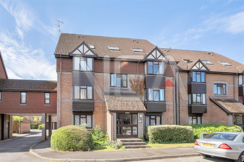 Main image of property: Rowe Court, Grovelands Road, Reading