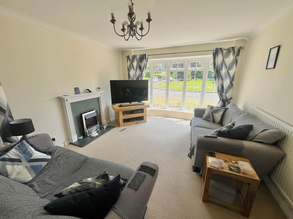 Bramley Gardens, Alverstoke, Gosport PO12 2DW photo 2