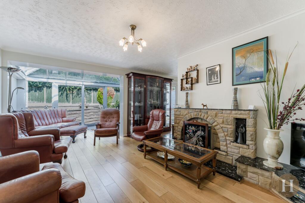 Hunstanton Avenue, Birmingham, B17 photo 2