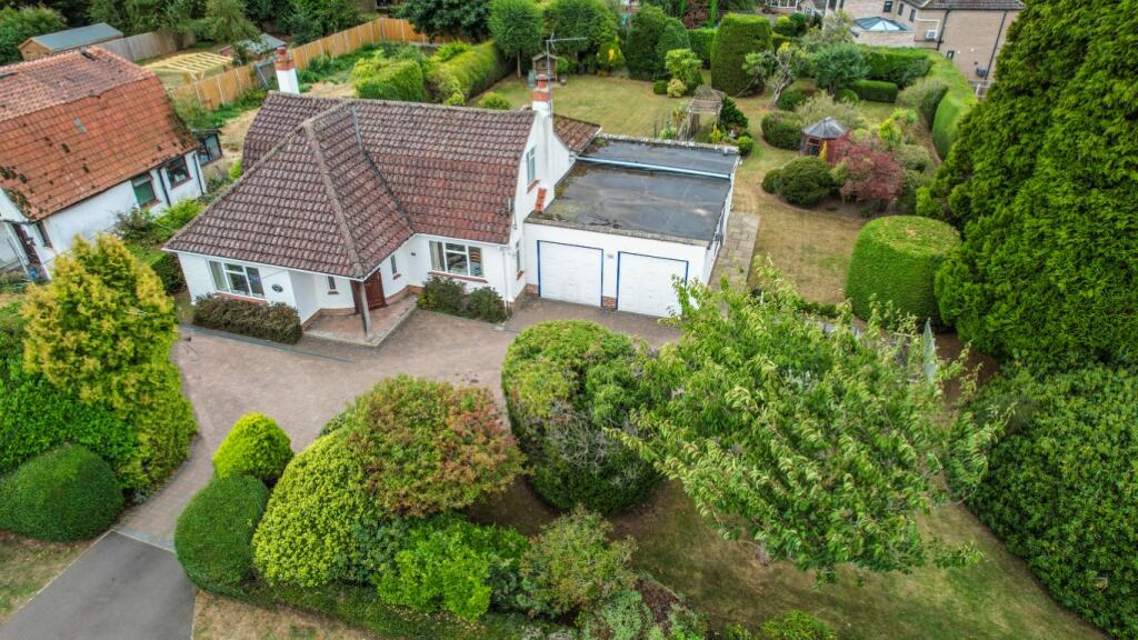 3-bed detached on 12 Sandy Lane, South Wootton, King's Lynn, Norfolk PE30 3NX, £250,000