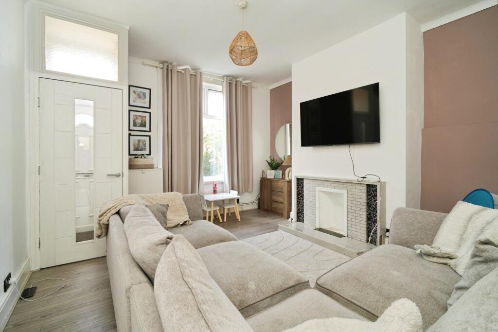 House in Bolton, Greater Manchester - View 2