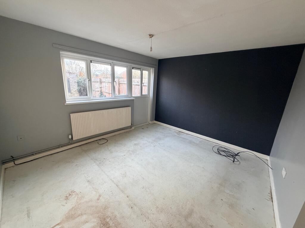 38 Browney Path, Bedford MK41 7XH photo 4
