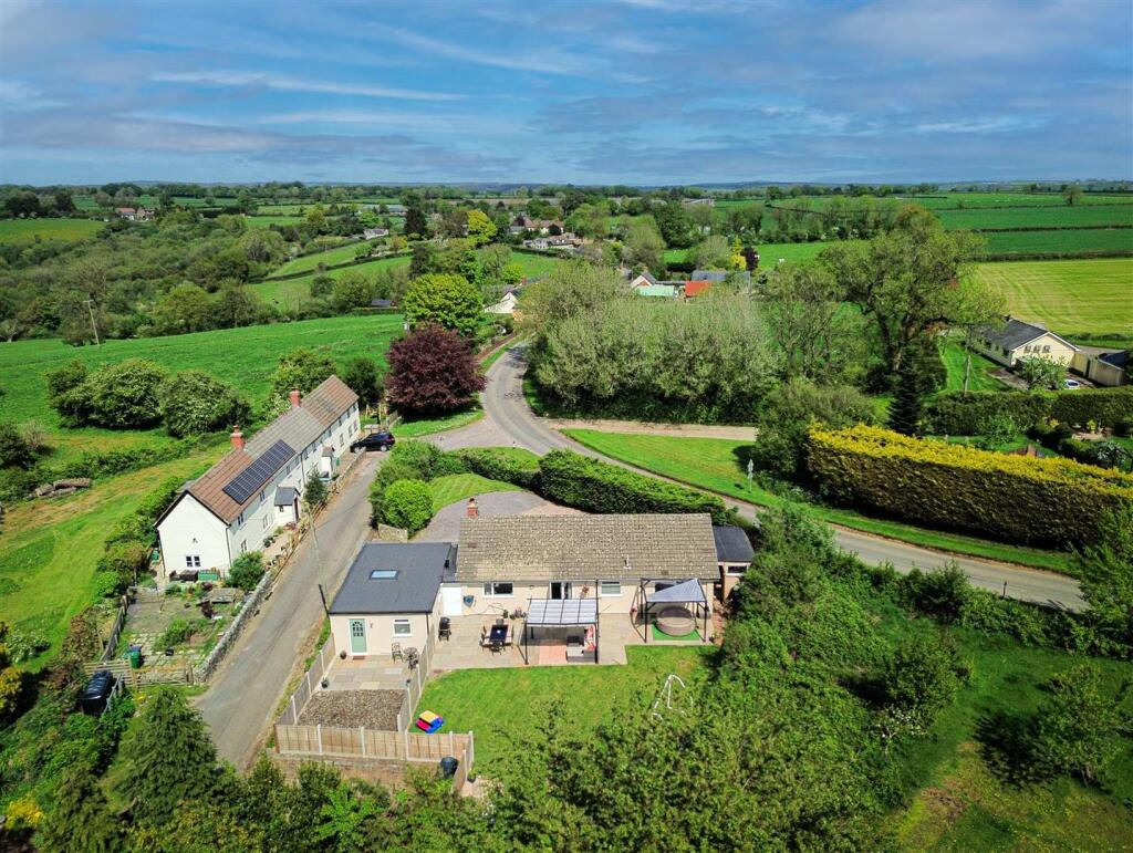 Main image of property: Smeatharpe, Honiton