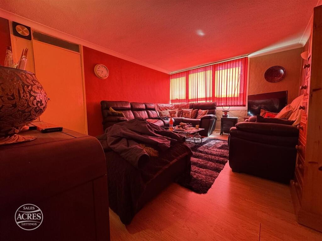 Apartment in Birmingham, West Midlands - View 2