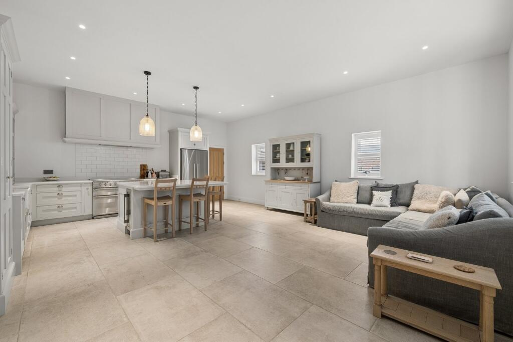 House in Wilmslow, Morley - View 5