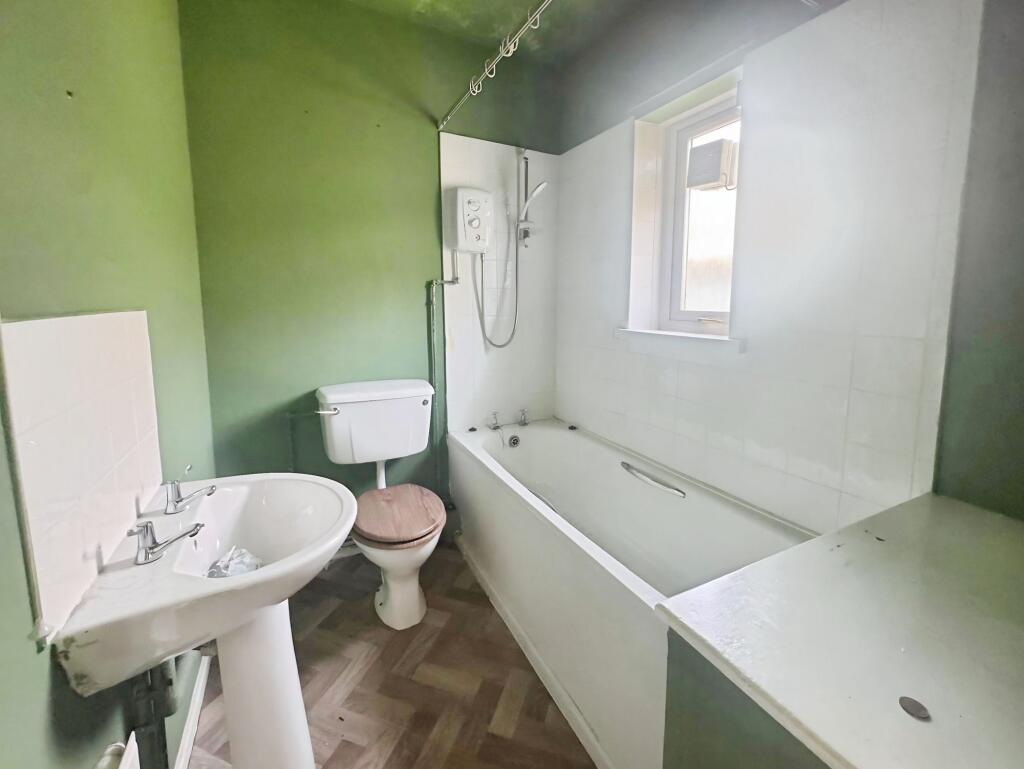 House in Pant-yr-Awel, Ogmore Valley - More