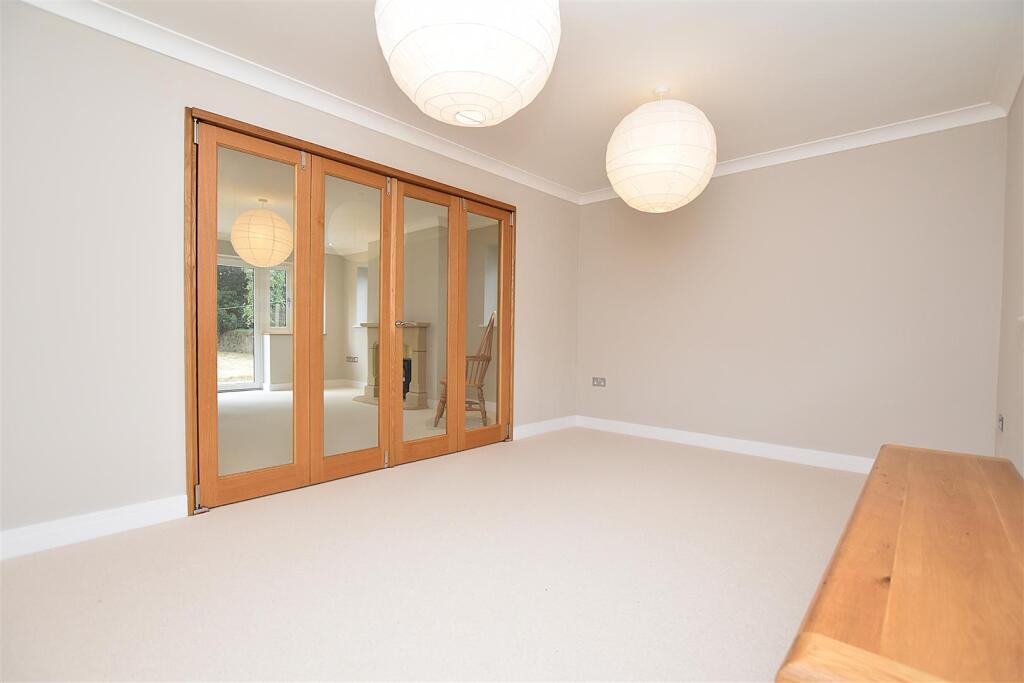 Penyllan Street, Overton, Wrexham photo 5