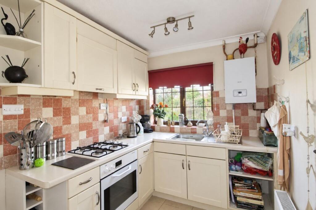 House in Wilstead, Wilshamstead - View 4