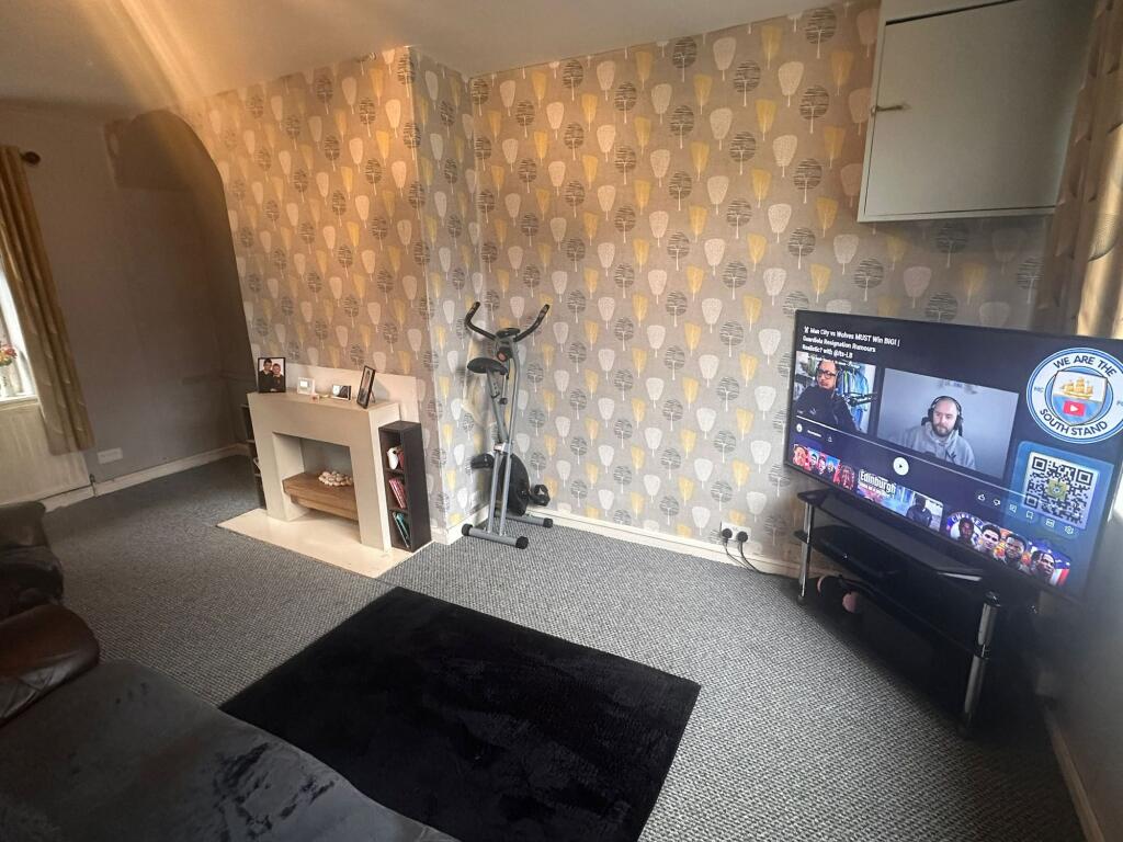 Sandhurst Avenue, Leeds, LS8 photo 3