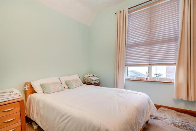 8672402-interior41.jpg