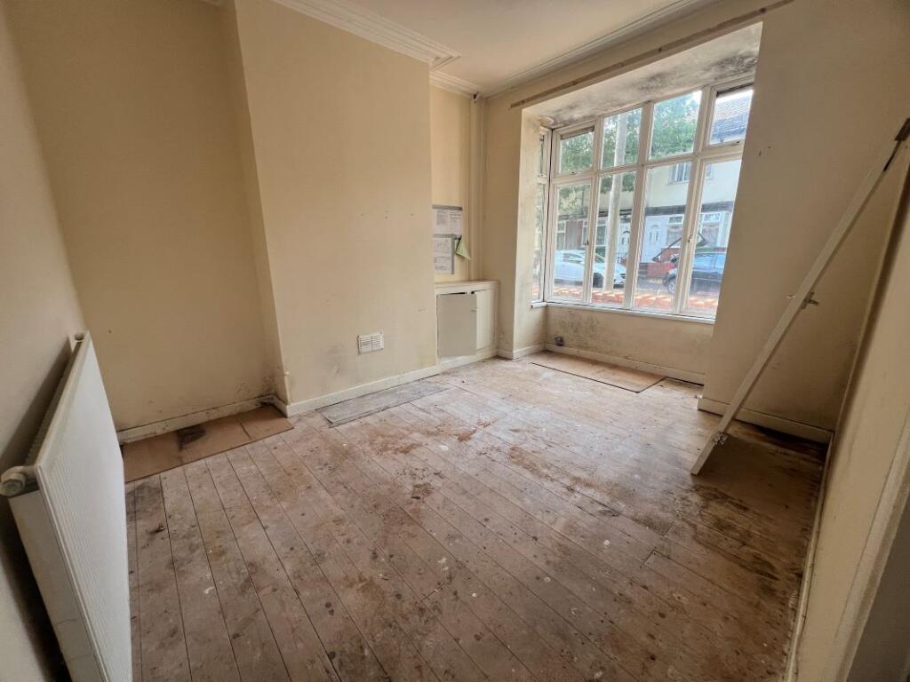 House in Wolverhampton, West Midlands - View 3