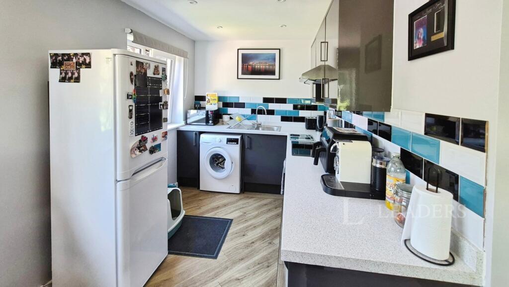 Wickham Road, Fareham, Hampshire - View 3