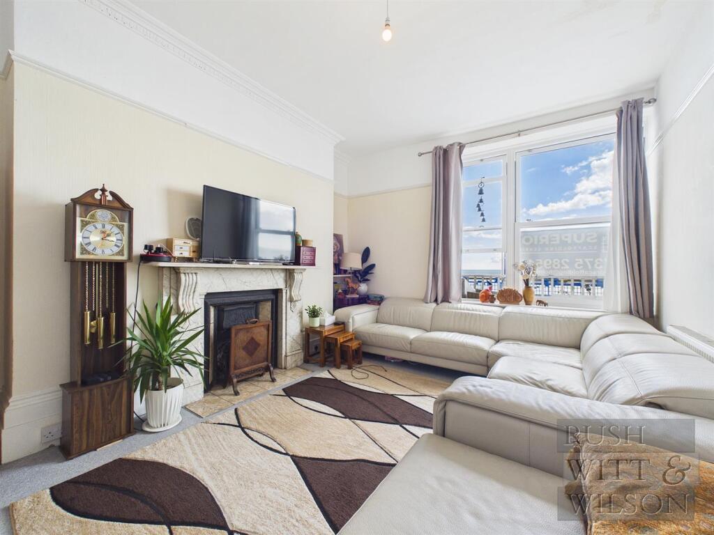Apartment in Tonbridge - View 3