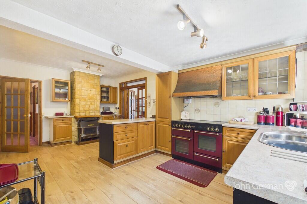 House in East Staffordshire, Stretton - View 4