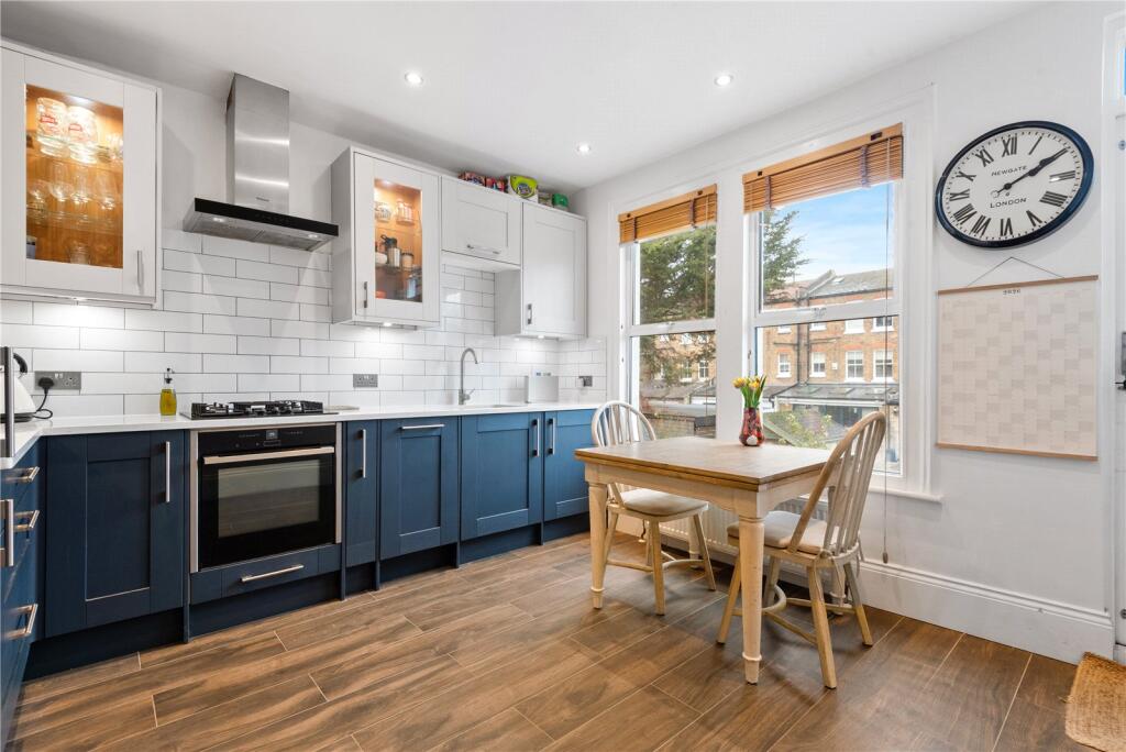 Mantilla Road, Balham, London, SW17 photo 3