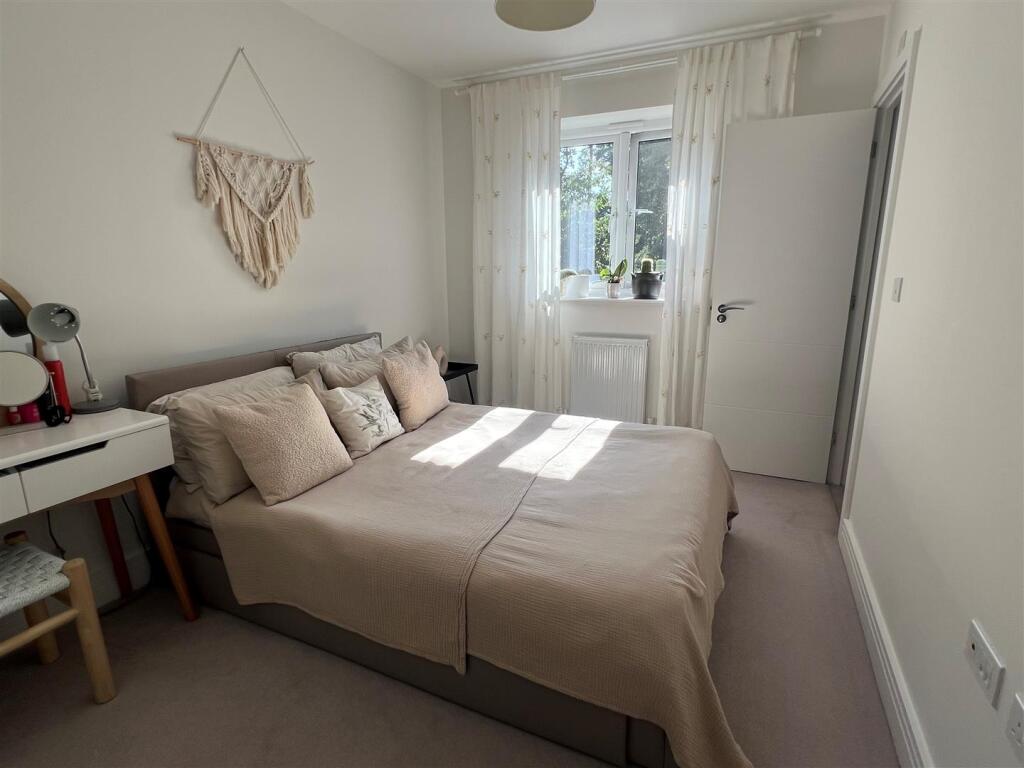 Apartment in Reading - View 4