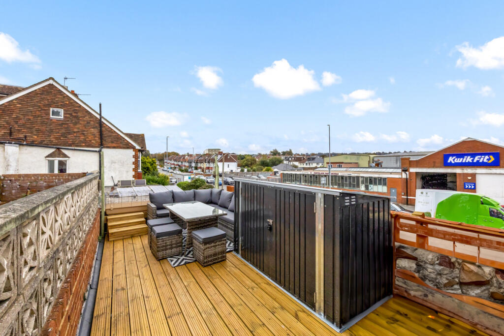 Apartment in Brighton - View 5