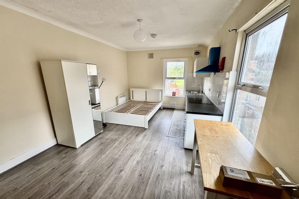 Main image of property: Albany Road, CV5