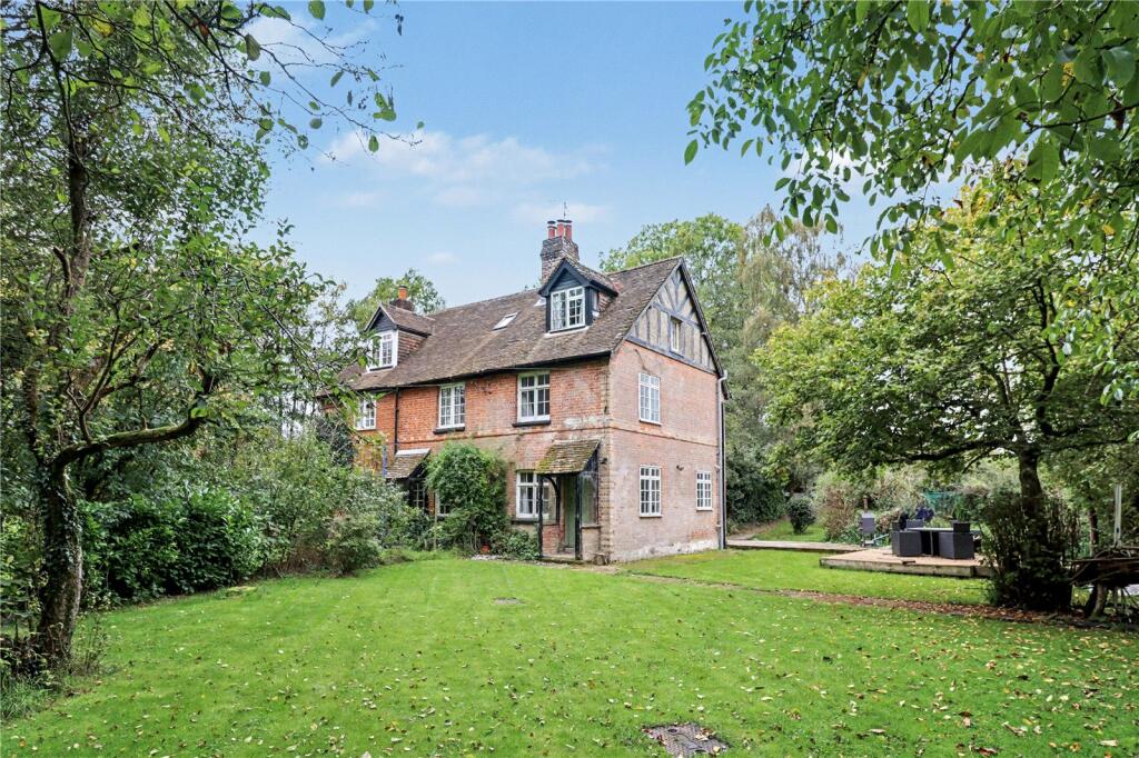 Main image of property: Keepers Cottage, Mallions Lane, Staplefield, West Sussex, RH17